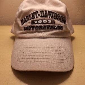 Harley-Davidson Off White With Brown Logo Cap Velcro Adjustment.